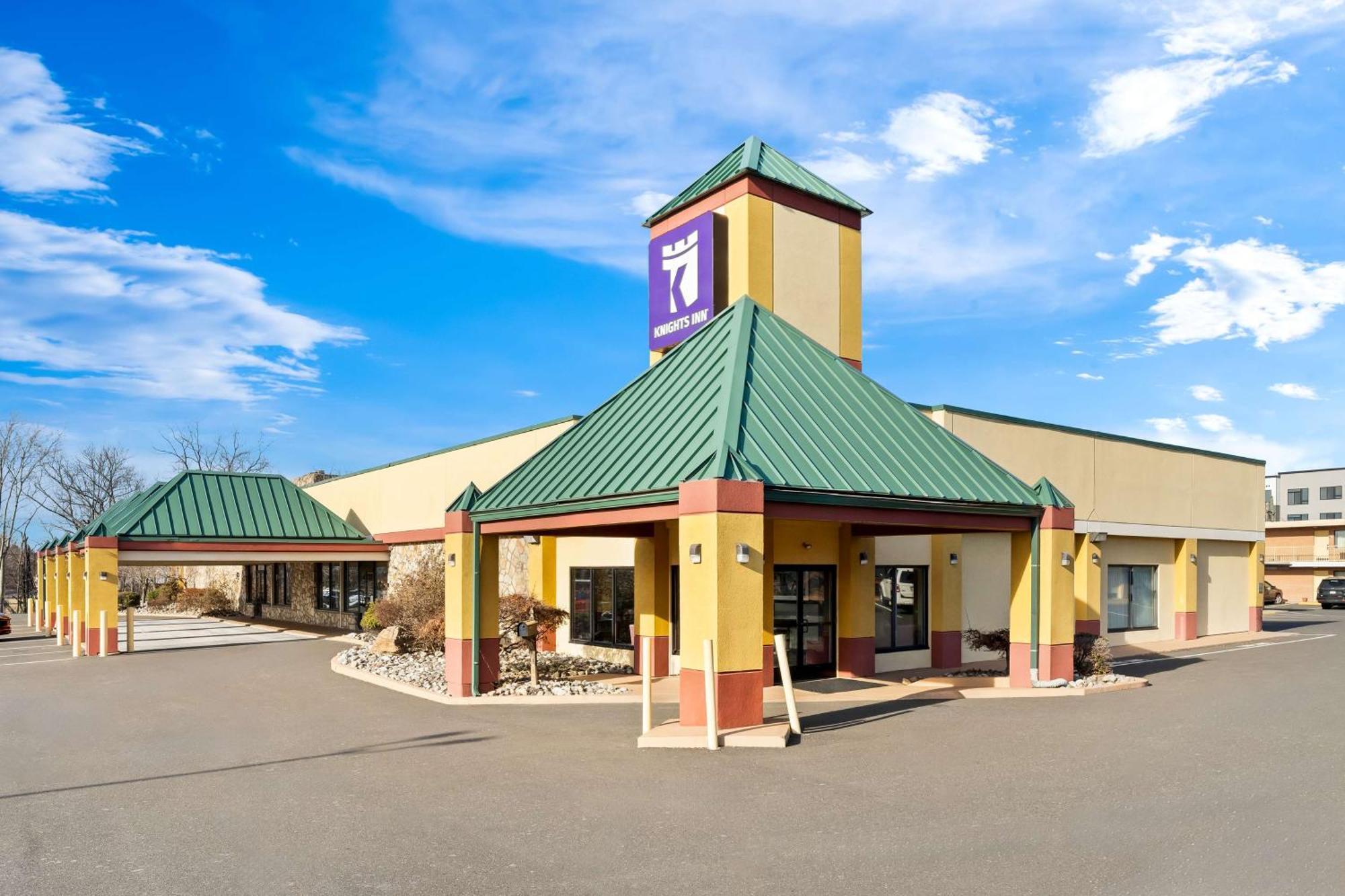 Knights Inn מונטגומריוויל מראה חיצוני תמונה